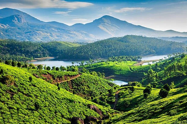 Scenic Kerala Tour – 9 Days / 8 Nights Holiday Package